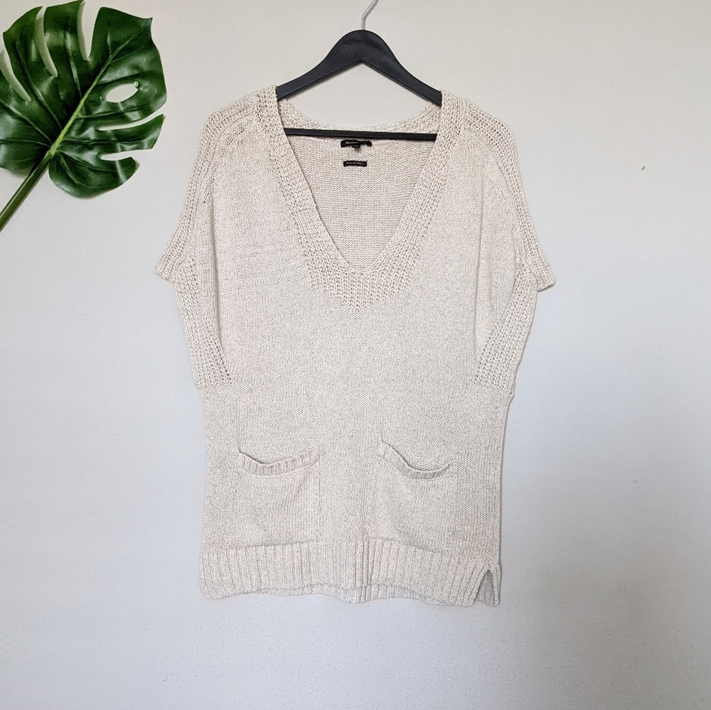 Massimo Dutti cream knit short sleeve sweater with pocket size small